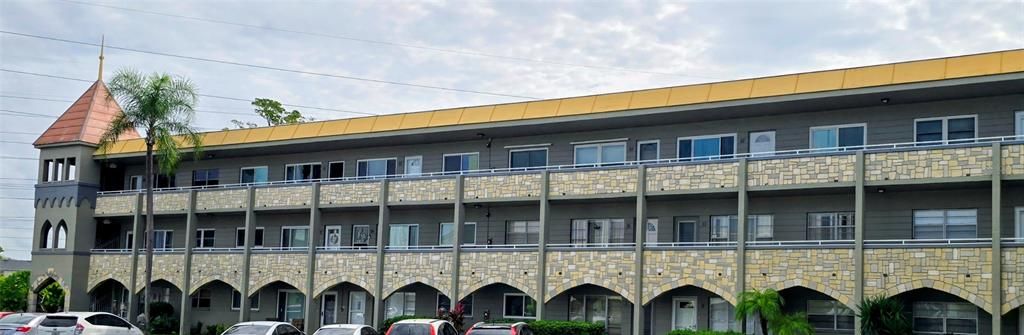 Под контрактом: $80,000 (2 спален, 1 ванн, 1100 Квадратных фут)