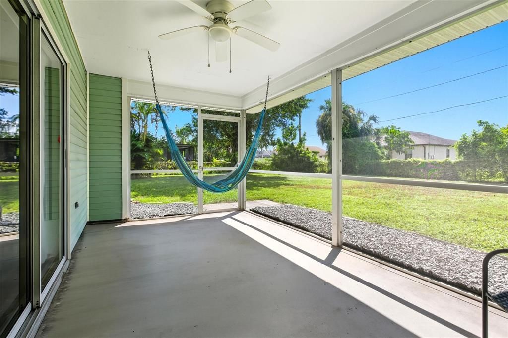 For Sale: $284,990 (3 beds, 2 baths, 1396 Square Feet)