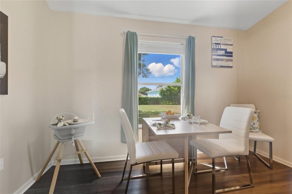 For Sale: $284,990 (3 beds, 2 baths, 1396 Square Feet)