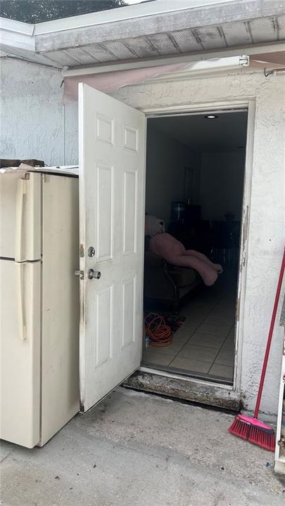 合同活跃: $429,000 (4 贝兹, 3 浴室, 1884 平方英尺)