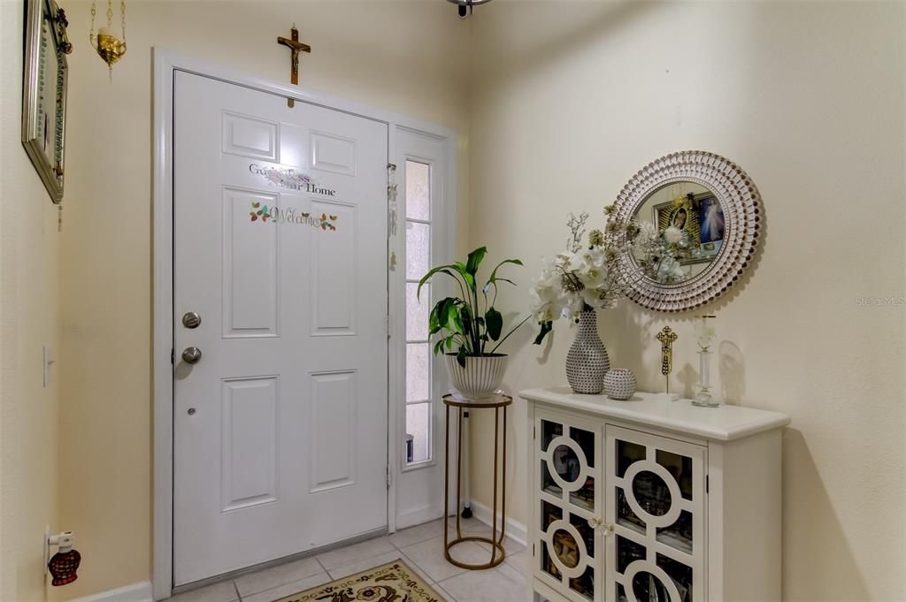 En Venta: $285,000 (3 camas, 2 baños, 1588 Pies cuadrados)