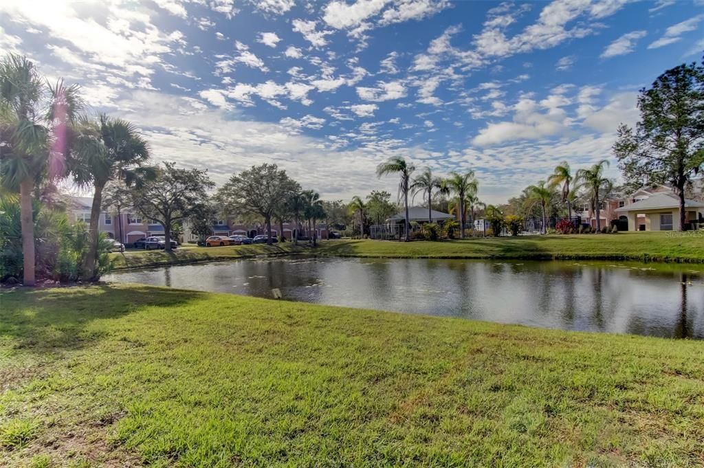 En Venta: $285,000 (3 camas, 2 baños, 1588 Pies cuadrados)