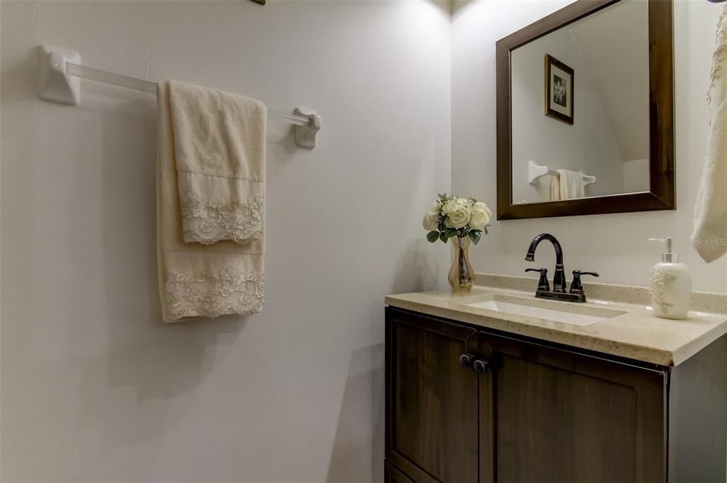 En Venta: $285,000 (3 camas, 2 baños, 1588 Pies cuadrados)