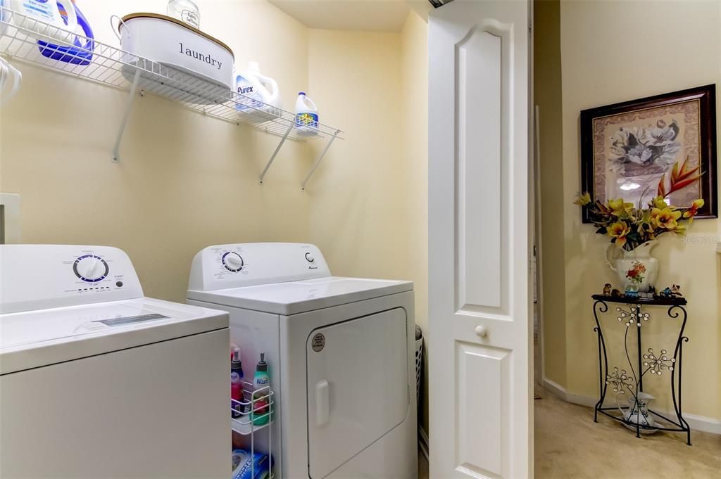 En Venta: $285,000 (3 camas, 2 baños, 1588 Pies cuadrados)