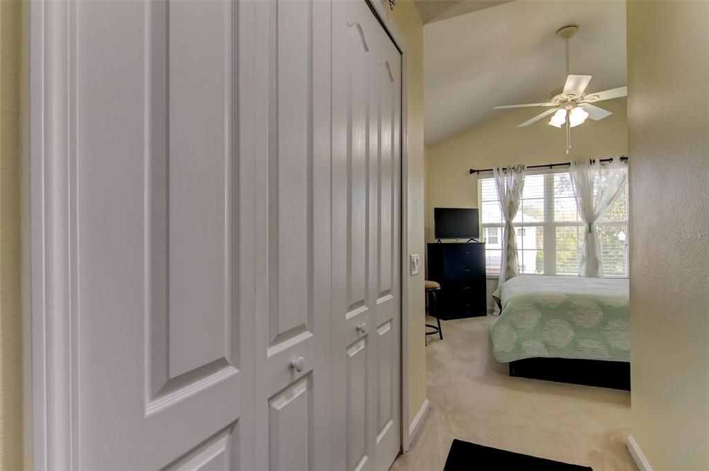 En Venta: $285,000 (3 camas, 2 baños, 1588 Pies cuadrados)