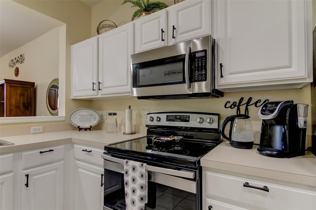 En Venta: $285,000 (3 camas, 2 baños, 1588 Pies cuadrados)