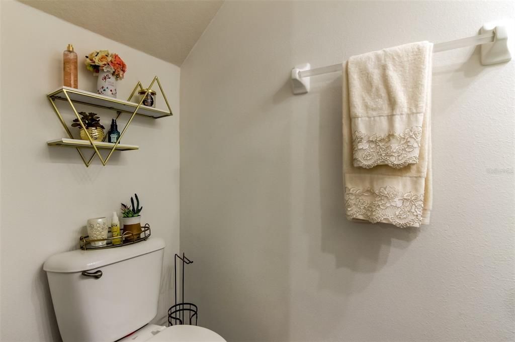 En Venta: $285,000 (3 camas, 2 baños, 1588 Pies cuadrados)