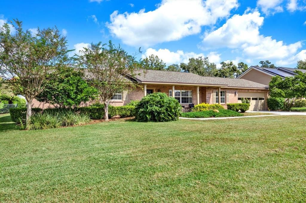 合同活跃: $389,900 (4 贝兹, 2 浴室, 1788 平方英尺)