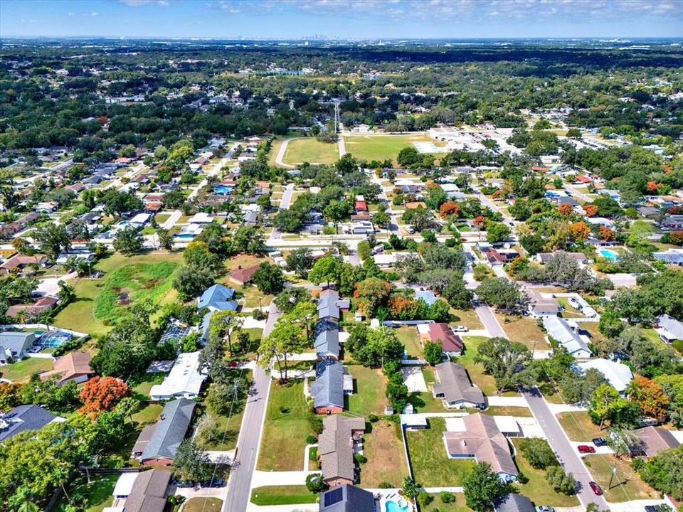 合同活跃: $389,900 (4 贝兹, 2 浴室, 1788 平方英尺)