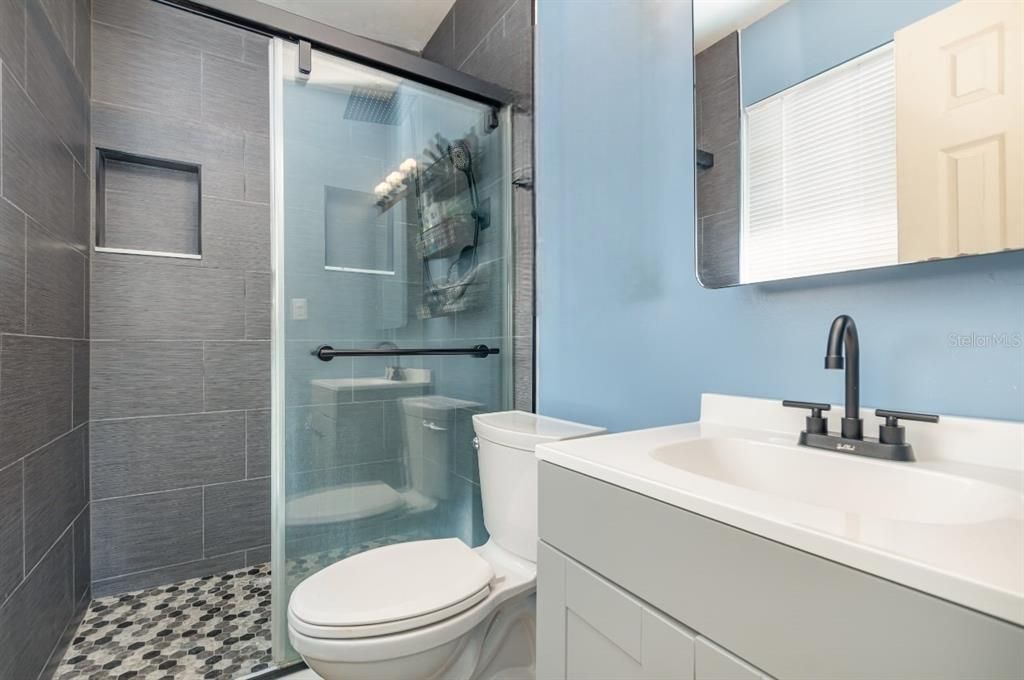 待售: $230,000 (3 贝兹, 2 浴室, 1249 平方英尺)