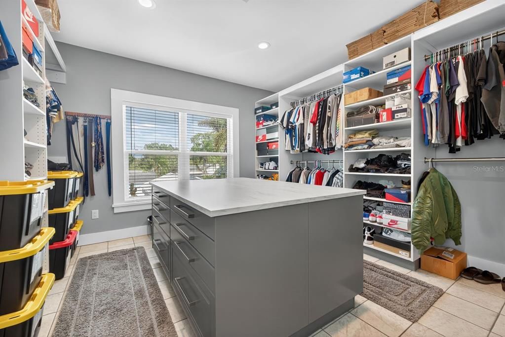 Active With Contract: $1,250,000 (4 beds, 3 baths, 4193 Square Feet)