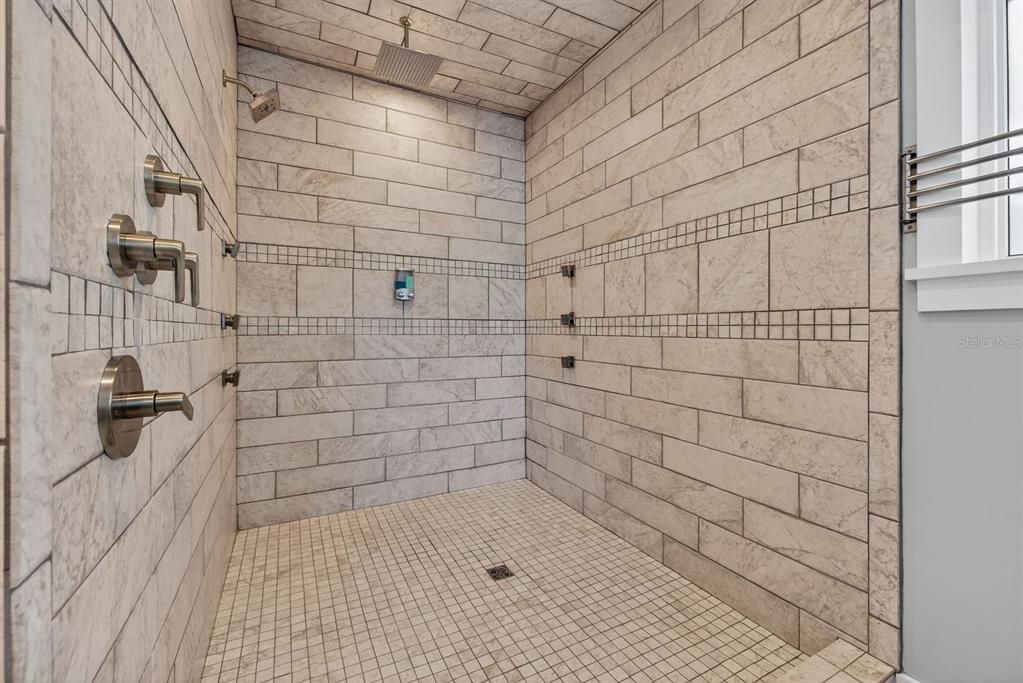 Active With Contract: $1,250,000 (4 beds, 3 baths, 4193 Square Feet)