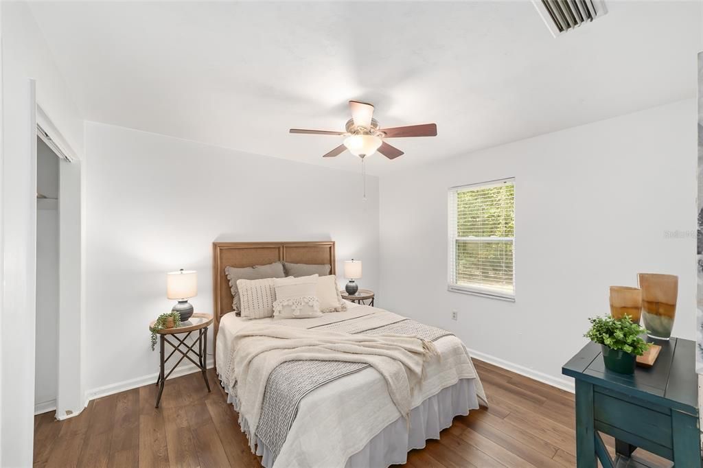 Под контрактом: $327,707 (3 спален, 2 ванн, 1882 Квадратных фут)