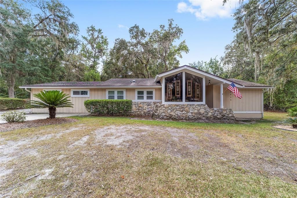 Под контрактом: $327,707 (3 спален, 2 ванн, 1882 Квадратных фут)