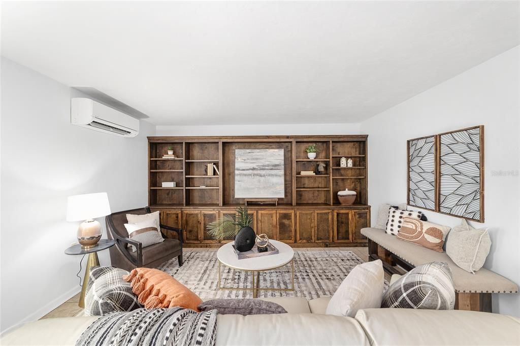 Под контрактом: $327,707 (3 спален, 2 ванн, 1882 Квадратных фут)