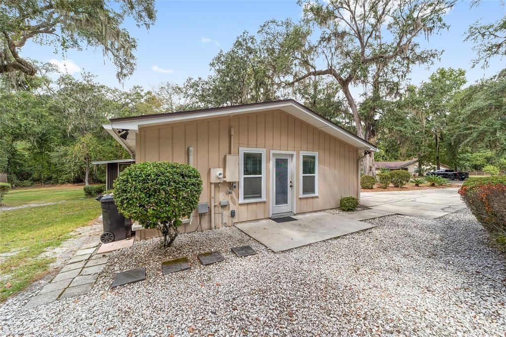 Под контрактом: $327,707 (3 спален, 2 ванн, 1882 Квадратных фут)