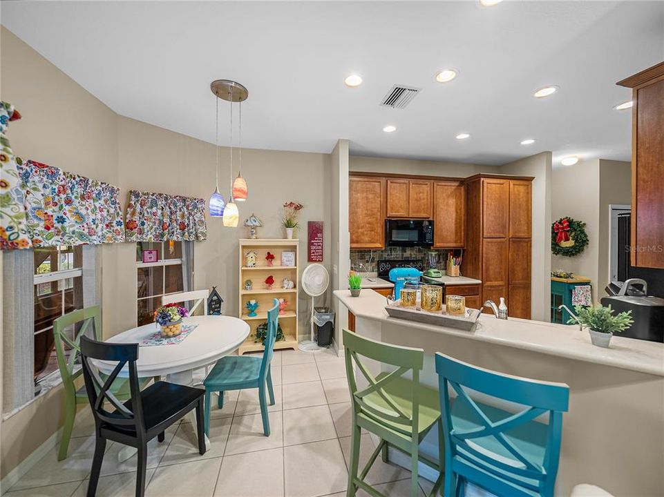 En Venta: $369,900 (3 camas, 2 baños, 2039 Pies cuadrados)