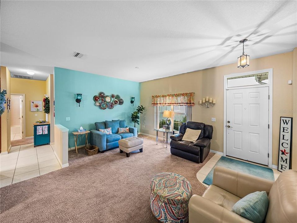 En Venta: $369,900 (3 camas, 2 baños, 2039 Pies cuadrados)