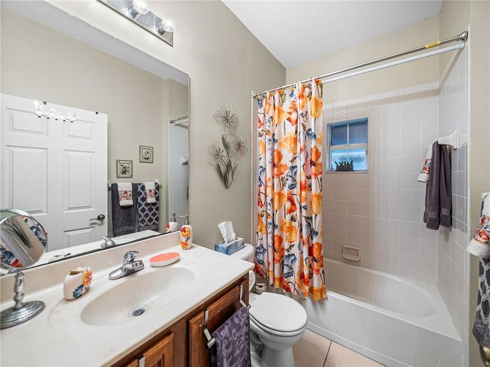 En Venta: $369,900 (3 camas, 2 baños, 2039 Pies cuadrados)