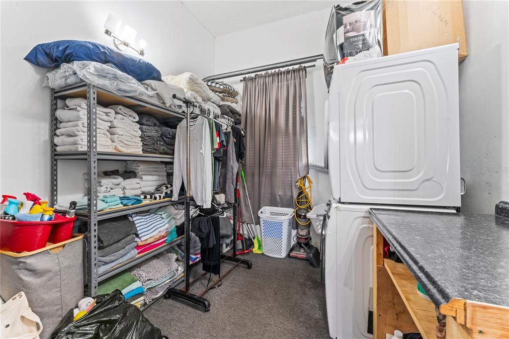 Activo con contrato: $2,175,000 (6 camas, 6 baños, 6738 Pies cuadrados)