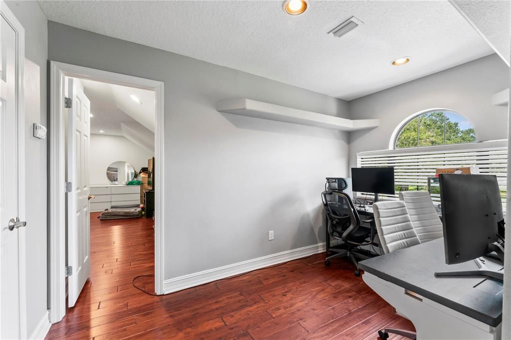 Activo con contrato: $2,175,000 (6 camas, 6 baños, 6738 Pies cuadrados)