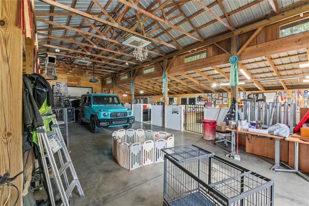 Activo con contrato: $2,175,000 (6 camas, 6 baños, 6738 Pies cuadrados)