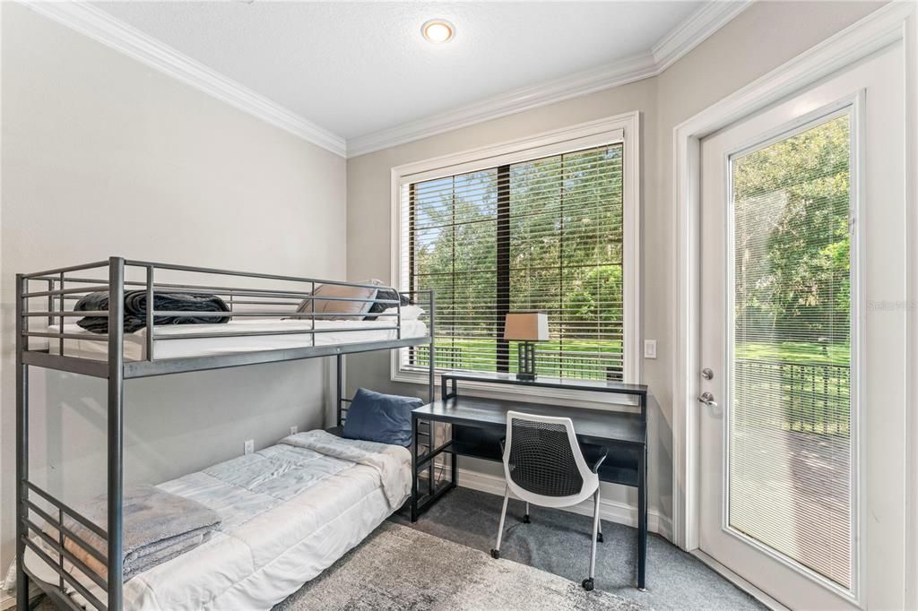 Activo con contrato: $2,175,000 (6 camas, 6 baños, 6738 Pies cuadrados)