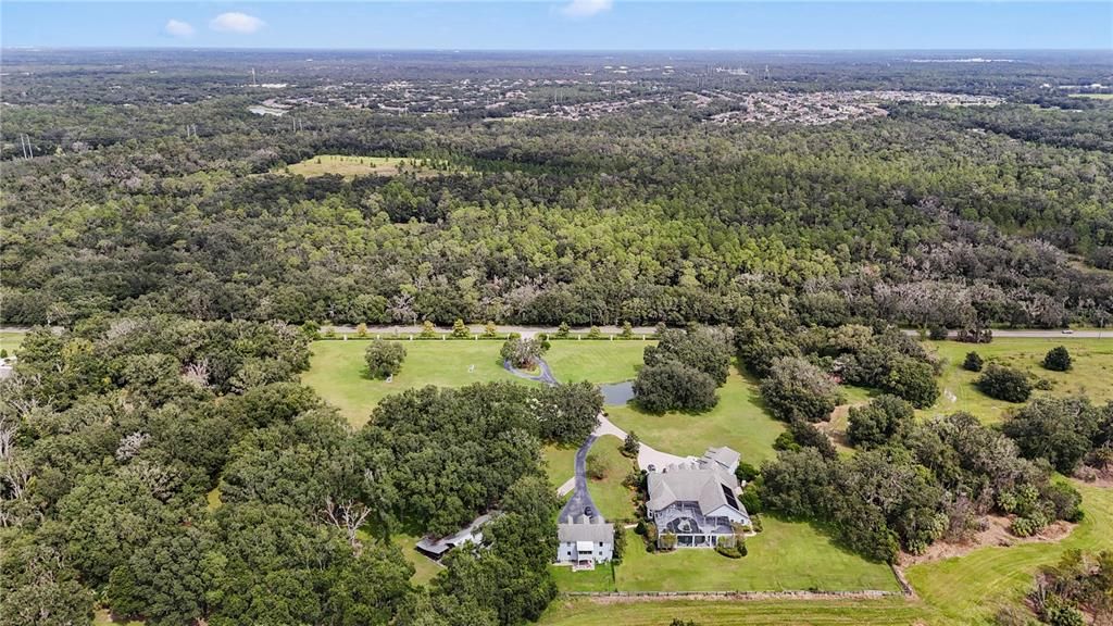 Activo con contrato: $2,175,000 (6 camas, 6 baños, 6738 Pies cuadrados)