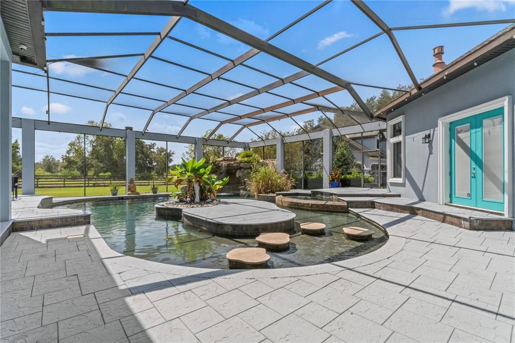 Activo con contrato: $2,175,000 (6 camas, 6 baños, 6738 Pies cuadrados)