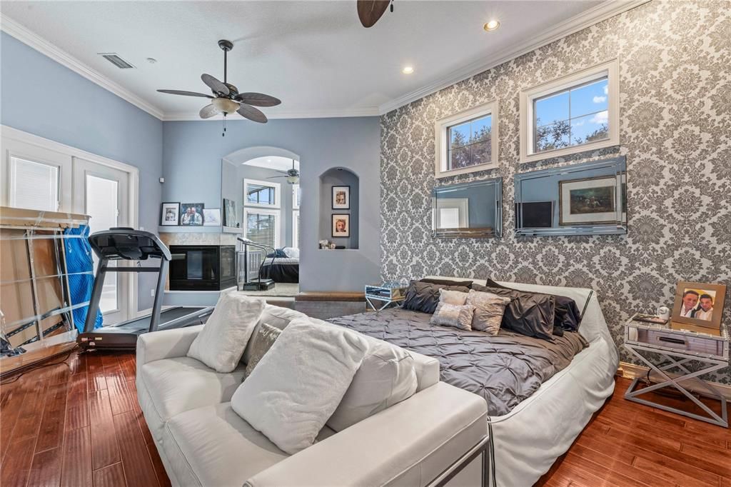 Activo con contrato: $2,175,000 (6 camas, 6 baños, 6738 Pies cuadrados)