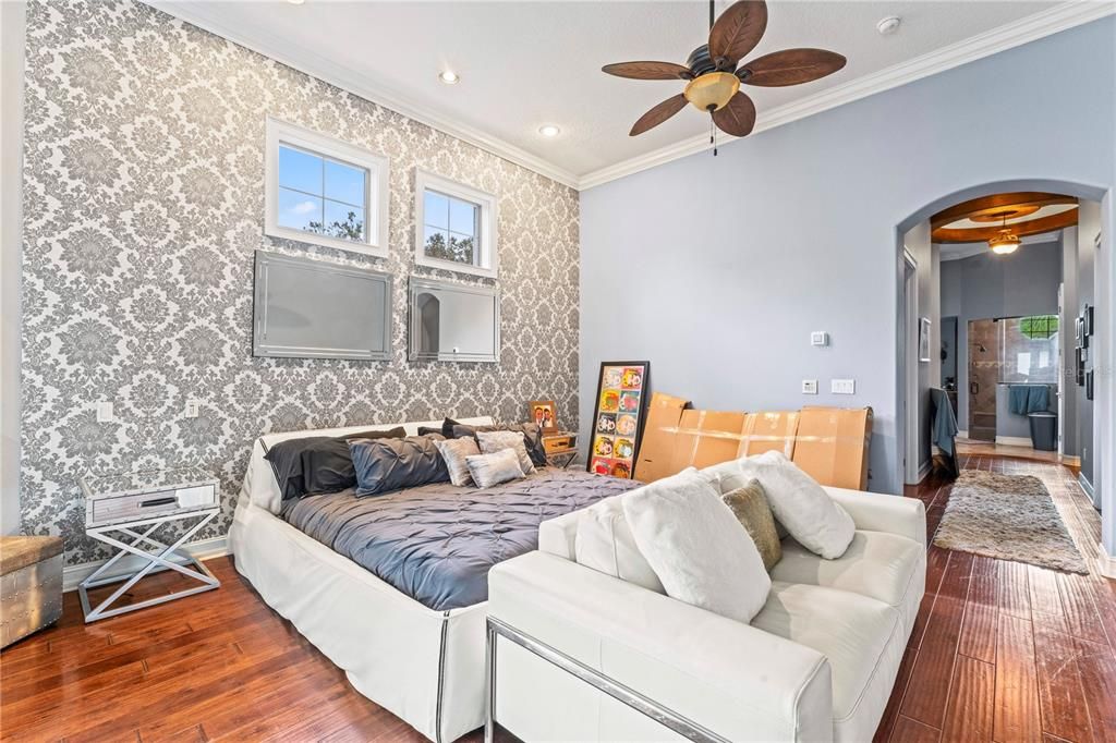 Activo con contrato: $2,175,000 (6 camas, 6 baños, 6738 Pies cuadrados)