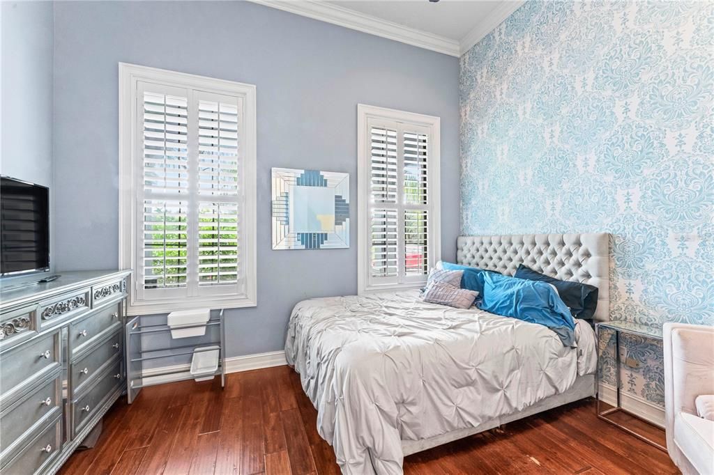 Activo con contrato: $2,175,000 (6 camas, 6 baños, 6738 Pies cuadrados)