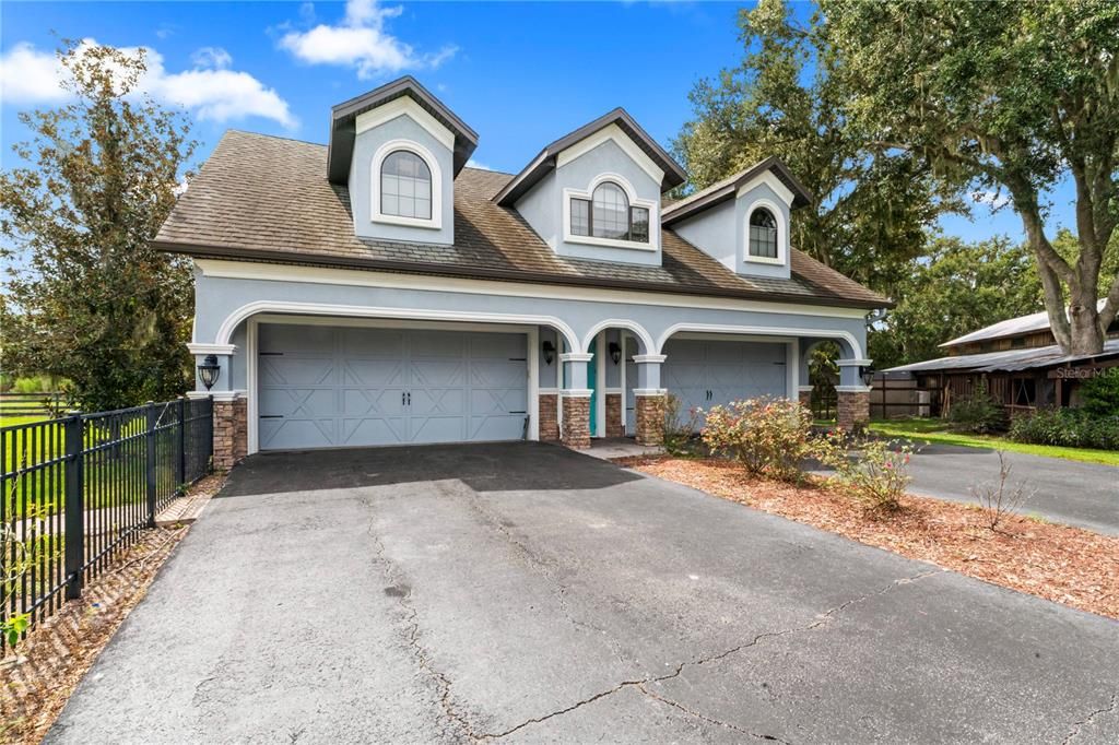 Activo con contrato: $2,175,000 (6 camas, 6 baños, 6738 Pies cuadrados)