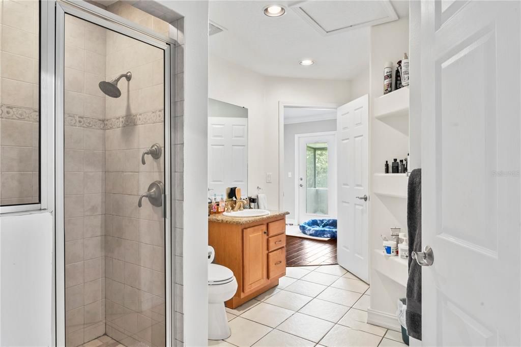 Activo con contrato: $2,175,000 (6 camas, 6 baños, 6738 Pies cuadrados)