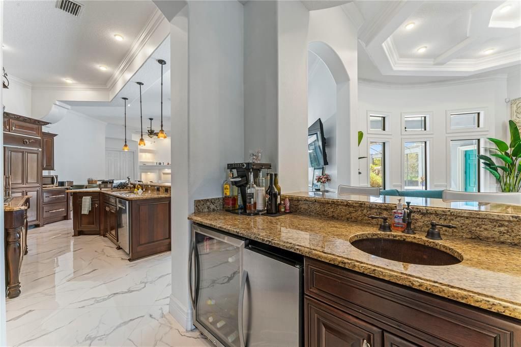 Activo con contrato: $2,175,000 (6 camas, 6 baños, 6738 Pies cuadrados)