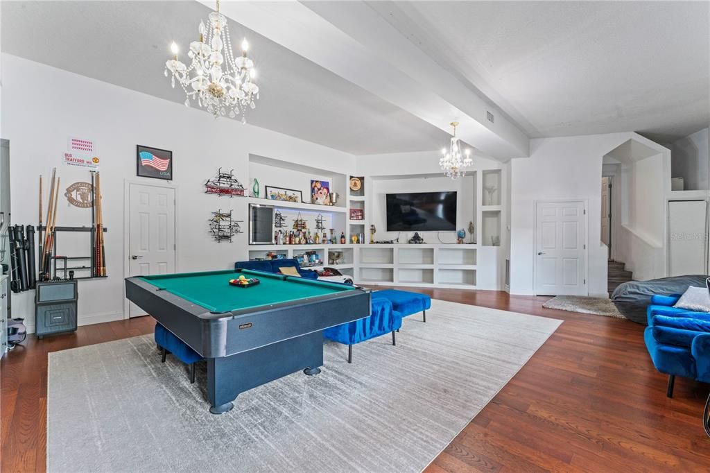 Activo con contrato: $2,175,000 (6 camas, 6 baños, 6738 Pies cuadrados)