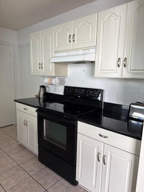 待售: $275,000 (2 贝兹, 2 浴室, 1214 平方英尺)