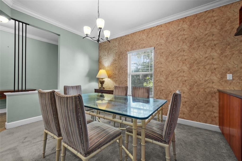 En Venta: $287,000 (2 camas, 2 baños, 1701 Pies cuadrados)