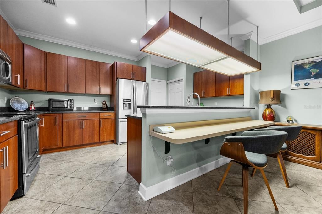 En Venta: $287,000 (2 camas, 2 baños, 1701 Pies cuadrados)