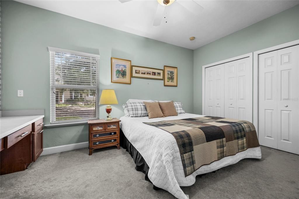 En Venta: $287,000 (2 camas, 2 baños, 1701 Pies cuadrados)