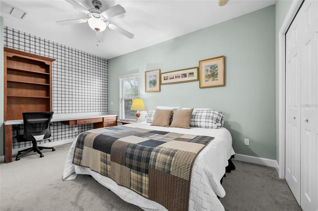 En Venta: $287,000 (2 camas, 2 baños, 1701 Pies cuadrados)