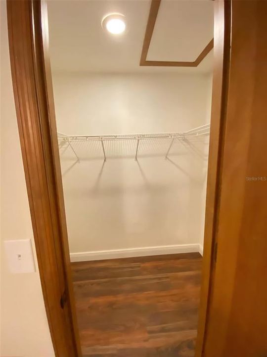 待售: $455,000 (4 贝兹, 2 浴室, 1921 平方英尺)