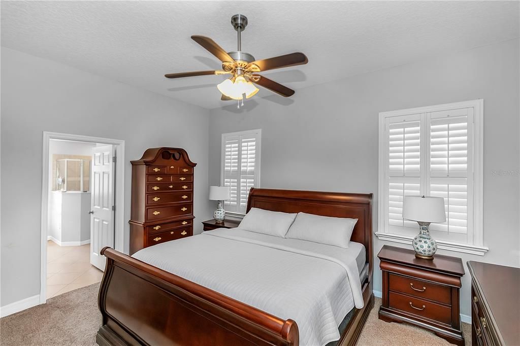 Active With Contract: $352,900 (3 beds, 2 baths, 1868 Square Feet)