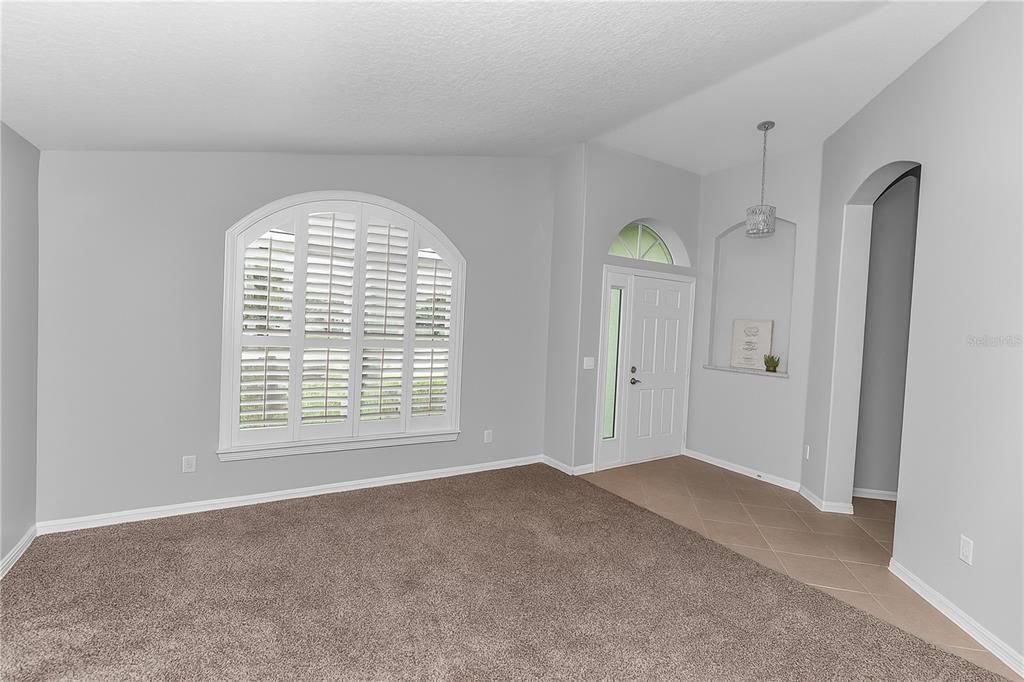 Active With Contract: $352,900 (3 beds, 2 baths, 1868 Square Feet)