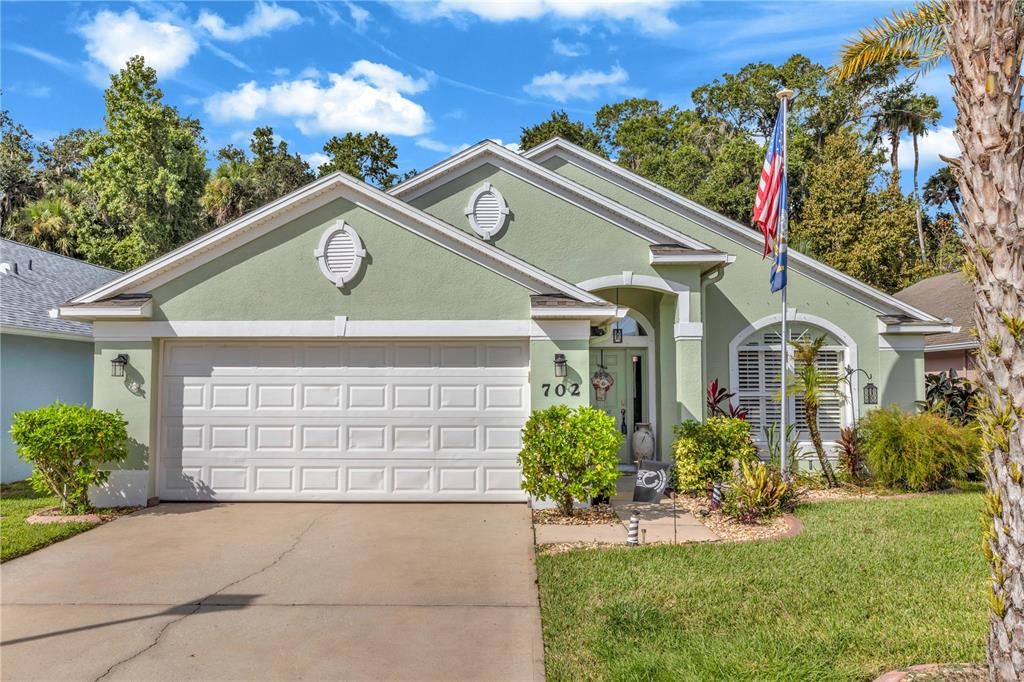 Active With Contract: $352,900 (3 beds, 2 baths, 1868 Square Feet)