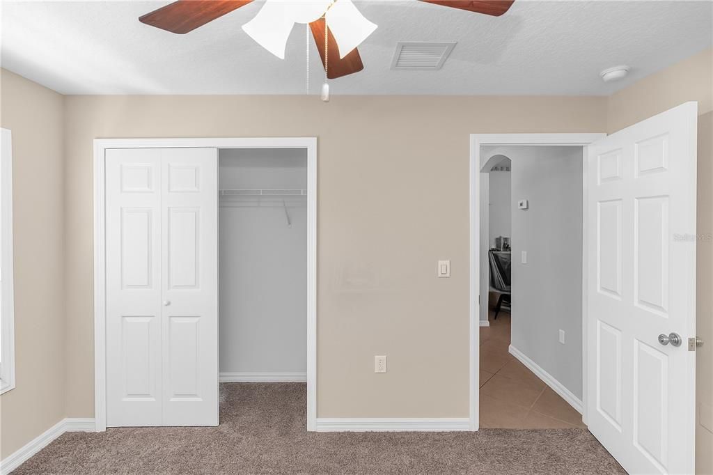 Active With Contract: $352,900 (3 beds, 2 baths, 1868 Square Feet)