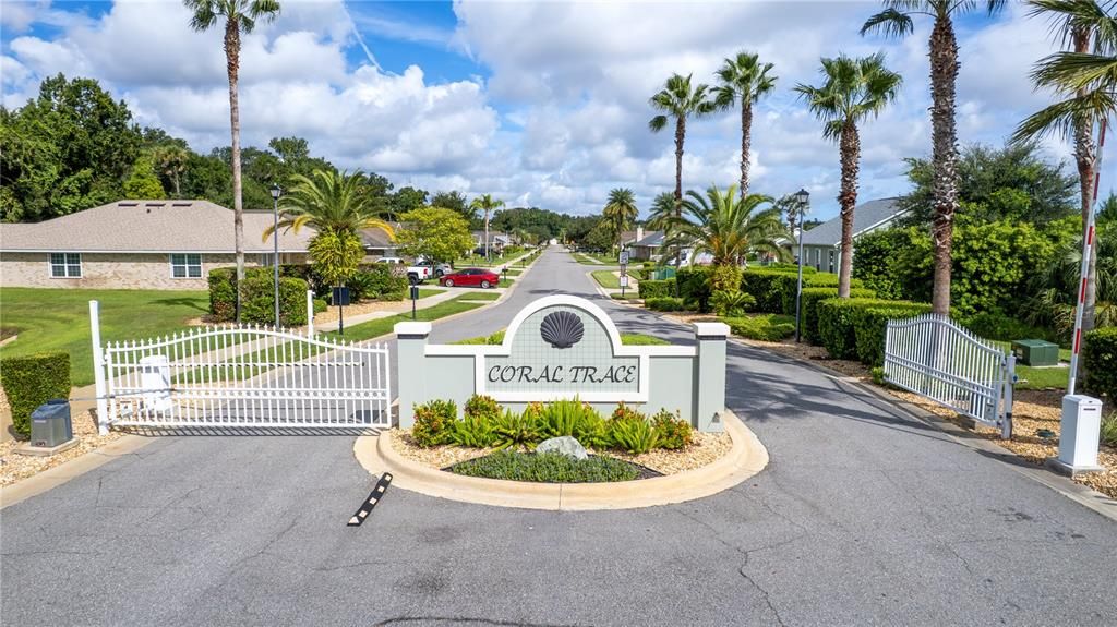 Active With Contract: $352,900 (3 beds, 2 baths, 1868 Square Feet)