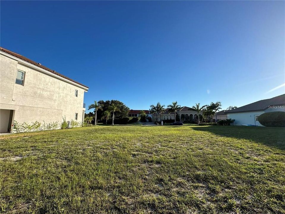 For Sale: $298,800 (0.25 acres)