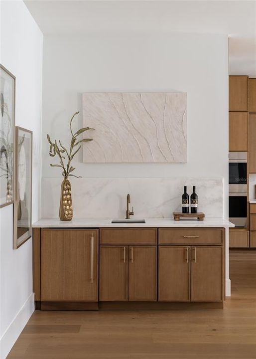 出租: $17,000 (7 贝兹, 7 浴室, 6398 平方英尺)