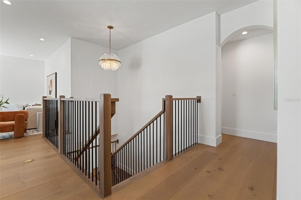 出租: $17,000 (7 贝兹, 7 浴室, 6398 平方英尺)